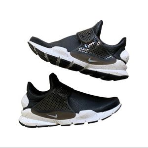 NIKE WMNS SOCK DART PREMIUM